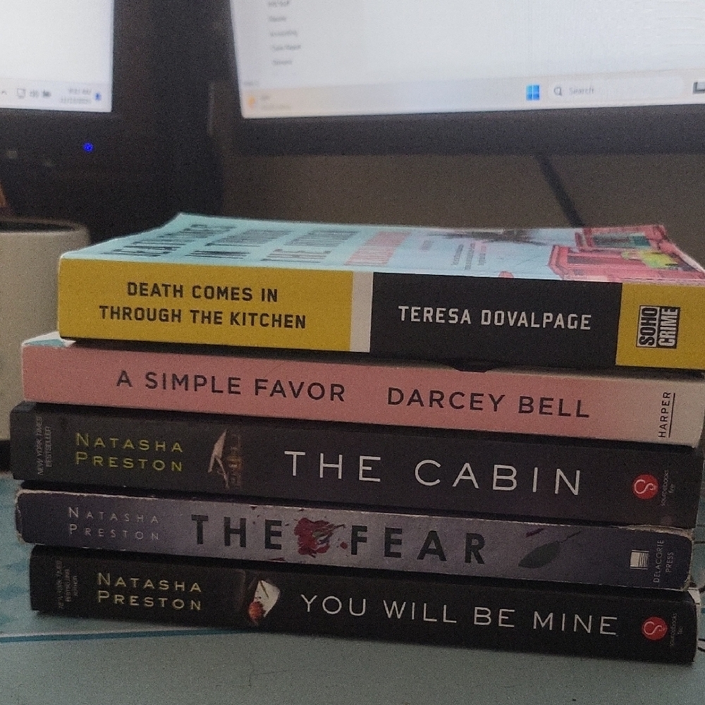 Murder Mystery / Thriller 5 Book Bundle